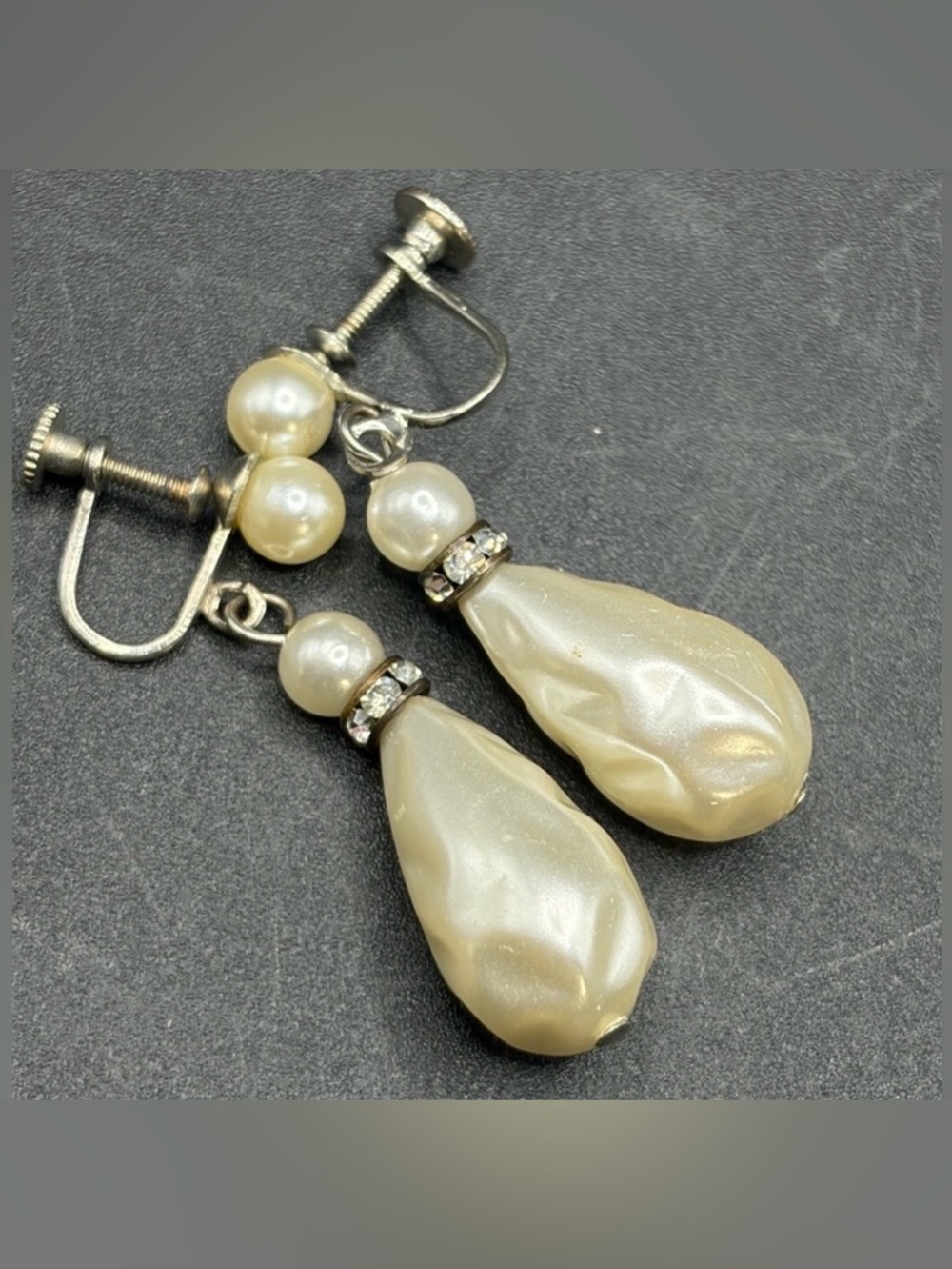 Vintage Pearlescent Faux Baroque Pearl Crystal Dangle Drop Screw Back Earrings